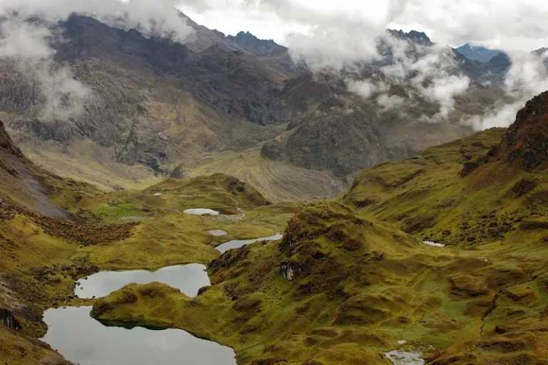 lares trek in december
